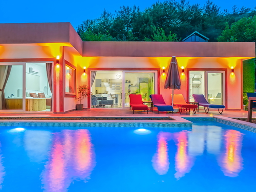  gece  -  Kasım
  | Kalkan İslamlar'da Jakuzili, Muhafazakar Villa: Doğayla İç İçe Tatil